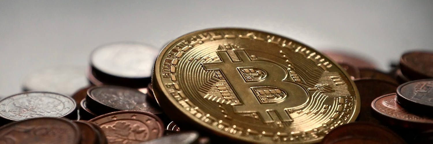 https://ekapak.com/wpz/wp-content/uploads/2019/10/Bitcoin-Money-Decentralized-Anonymous-Currency.jpg